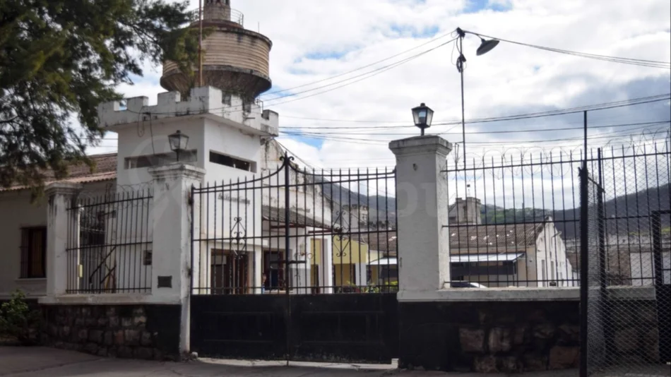 Investigan una violenta pelea entre reclusos en Villa Las Rosas