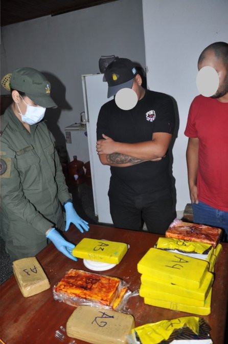 Plan Güemes: incautan más de 16 kilos de cocaína y 264 kilos de hojas de coca en Orán