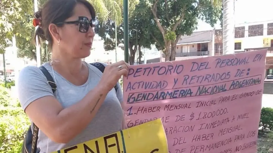 Familiares de los gendarmes se manifestaron en Tartagal