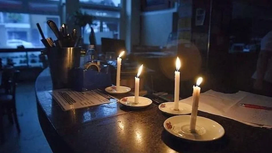 A causa de las lluvias, se registran cortes de energía eléctrica en varios puntos de la provincia