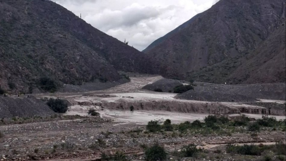 Consecuencias del temporal: inundaciones en el norte y rutas cortas en el Valle de Lerma