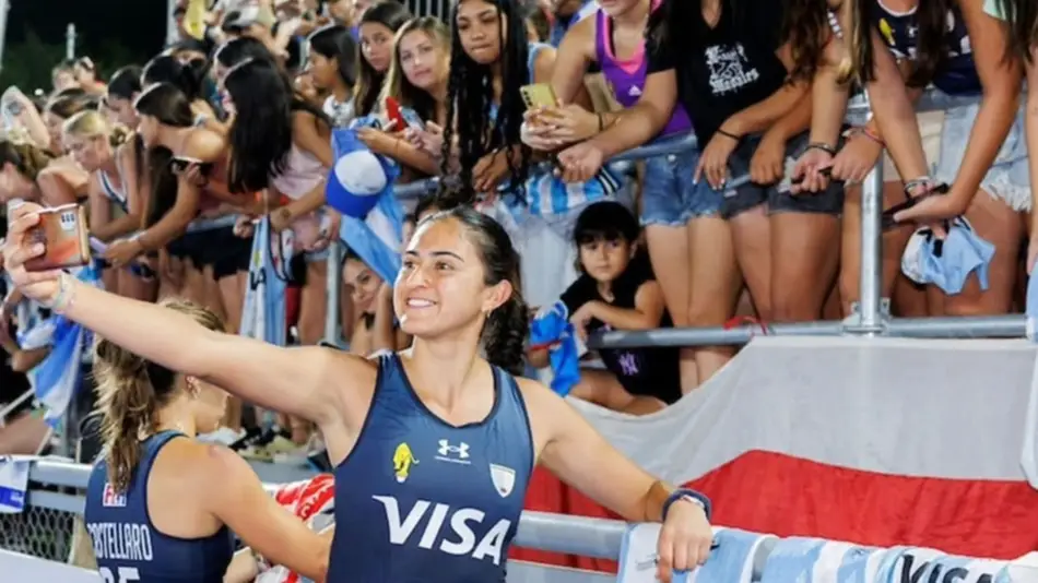 Con la salteña Raposo, Las Leonas le ganaron a Australia en Santiago del Estero