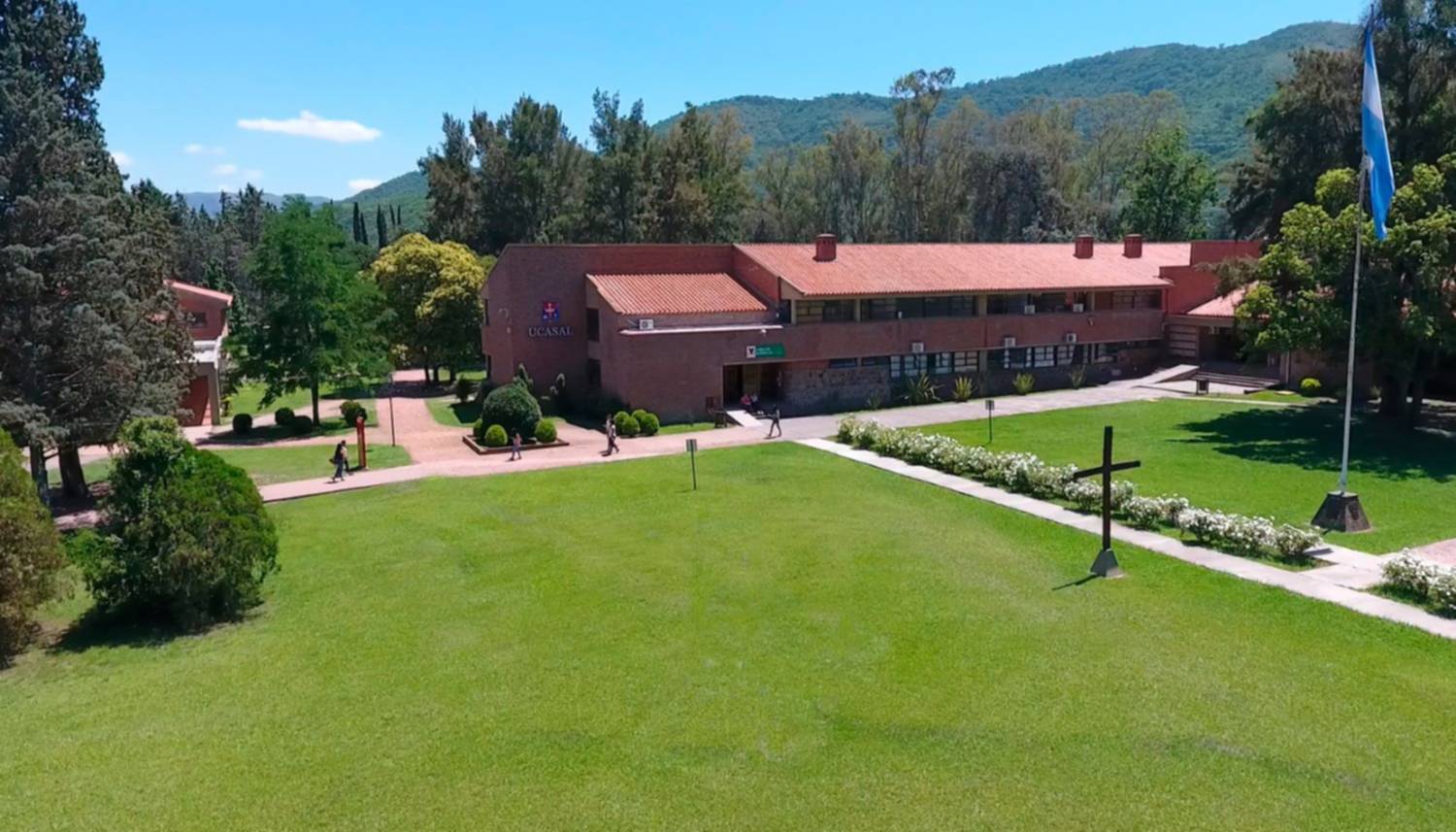 Un reconocimiento histórico: UCASAL fortalece la formación teológica con una afiliación a la Pontificia Universidad Católica de Chile