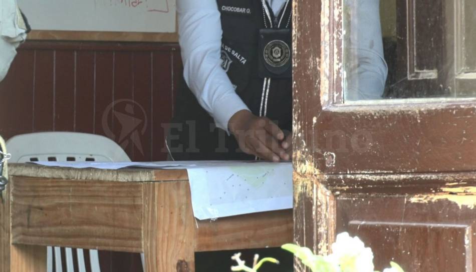 Femicida prófugo: el cerco se achica, pero el encubrimiento aún sostiene la fuga de Serapio