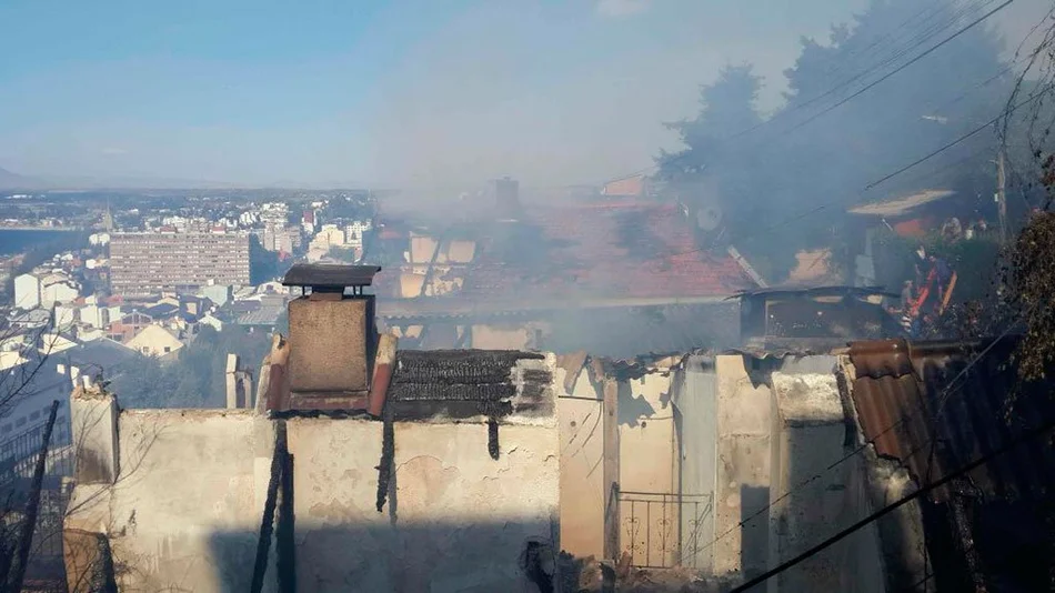 Cientos de evacuados por incendio en Bariloche