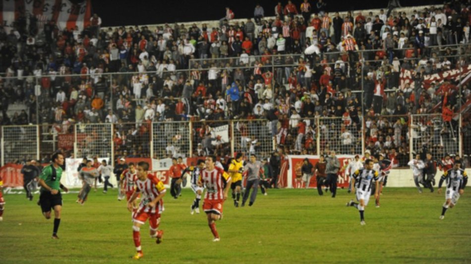 San Martín de Tucumán se llevó el Cuadrangular desde los doce pasos