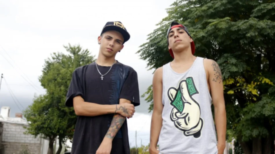 Hacen rap desde su compu y tienen fans en casi todo el país