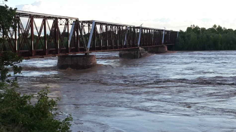 Peligra el puente sobre el río Bermejo