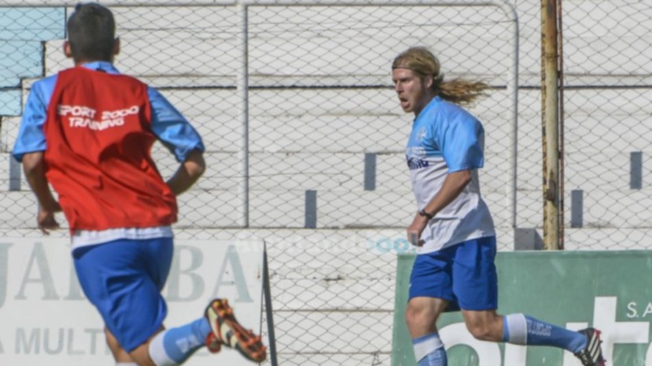 Una mala noticia para Gimnasia: Vega no podrá jugar por más de 20 días
