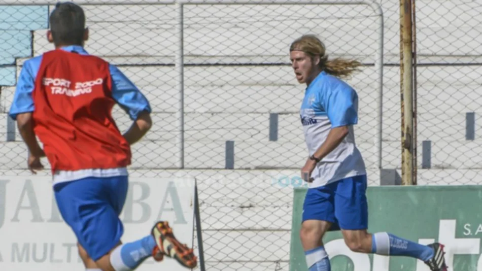 Una mala noticia para Gimnasia: Vega no podrá jugar por más de 20 días