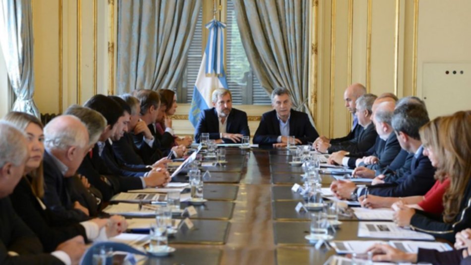 El Gobierno y los gobernadores acordaron la devolución del 15% de la coparticipación en cuatro años