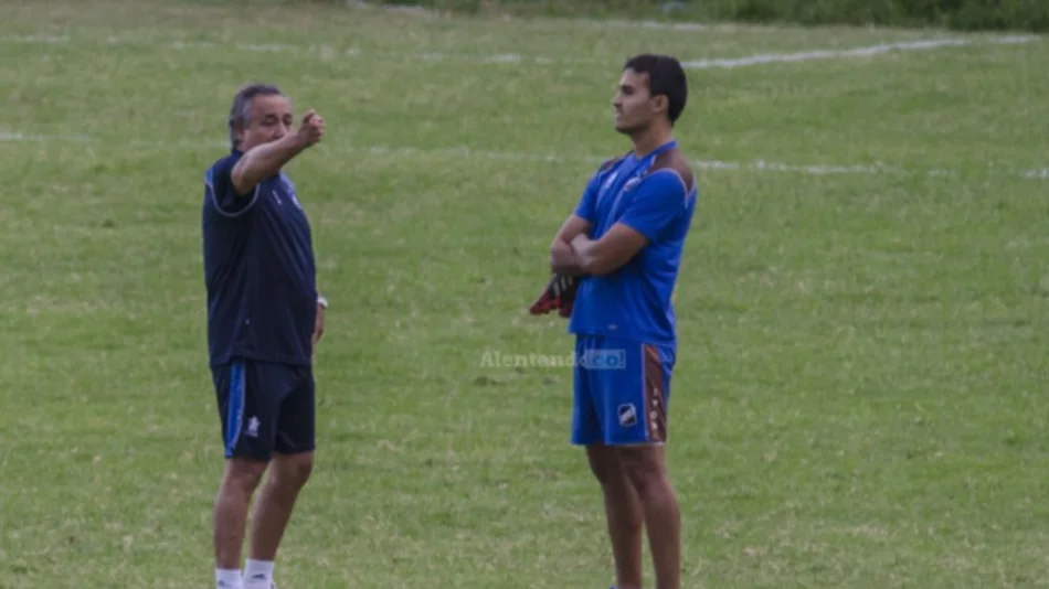 J. J. López prolonga la espera de cara al clásico con el albo