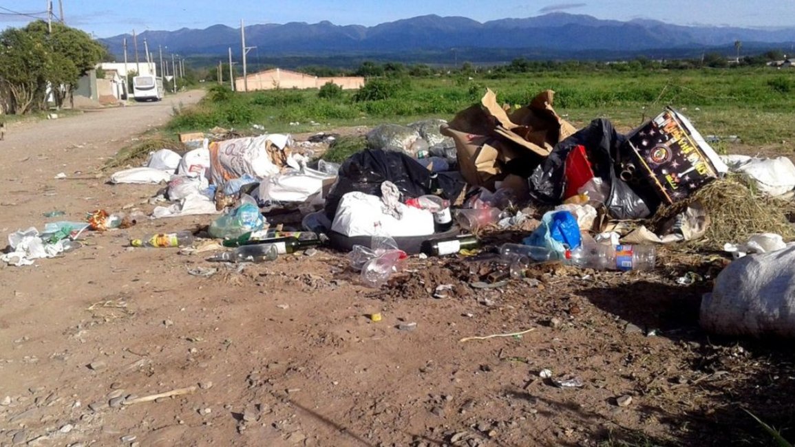 La ciudad se convierte en un basural a cielo abierto
