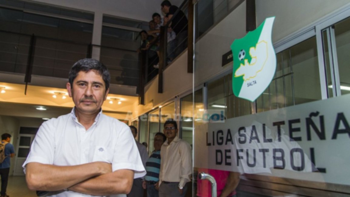 Chibán le cede el "bastón" a Cáseres en una asamblea diferente