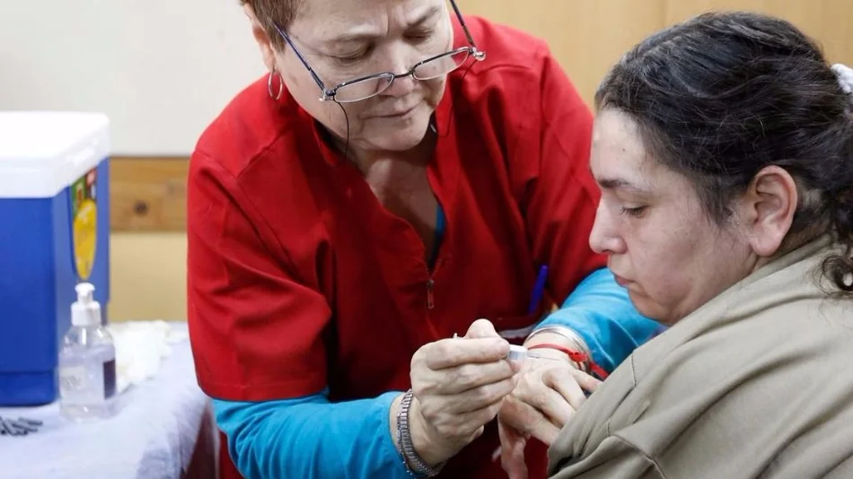 La vacunación antigripal avanza y los adultos mayores lideran la aplicación 