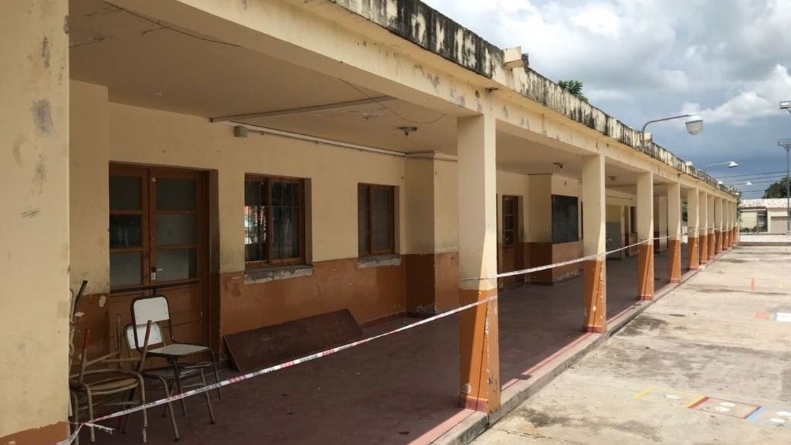 Cinco aulas están clausuradas en la escuela Mariquita Sánchez de Thompson
