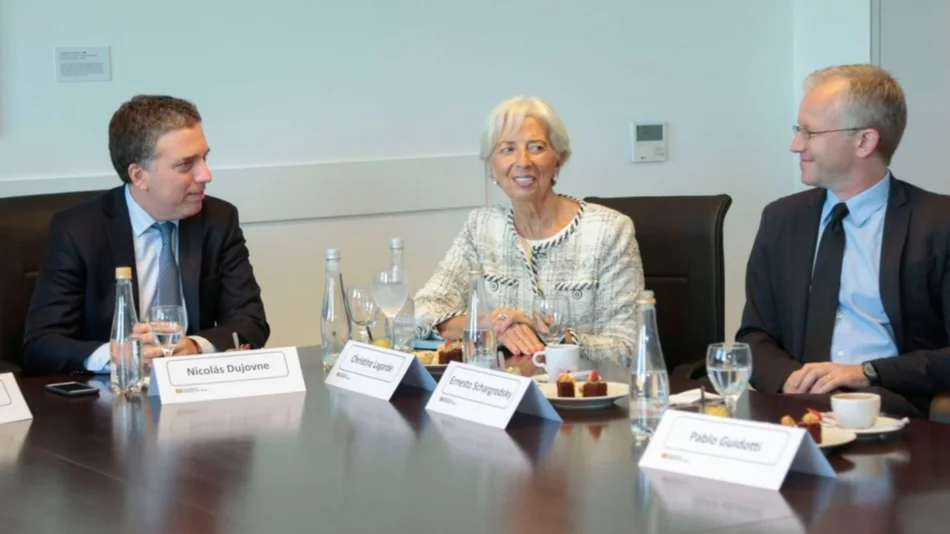 Después de casi 14 años volvió el FMI a la Argentina y elogió al Gobierno