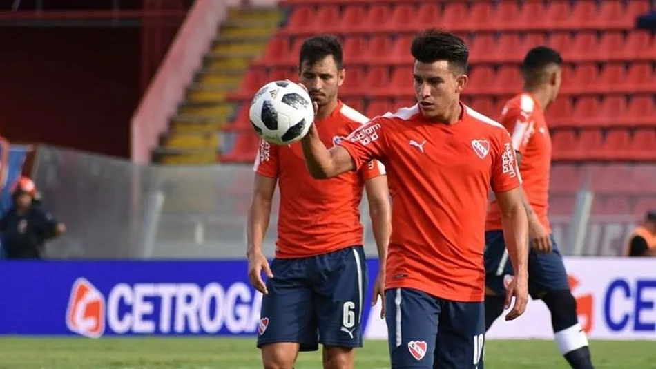 Un futbolista de Independiente, víctima de discriminación y abuso policial