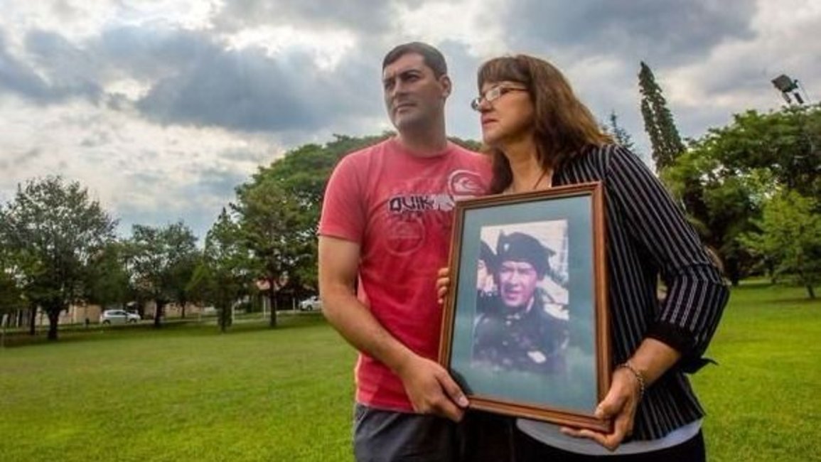 Familiares de dos salteños enterrados en Malvinas partirán el lunes hacia las Islas  