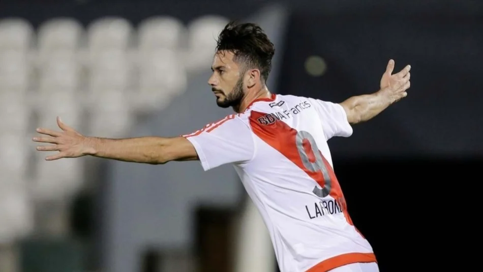 Larrondo volvió a hacer fútbol y Gallardo irá a Chile con suplentes