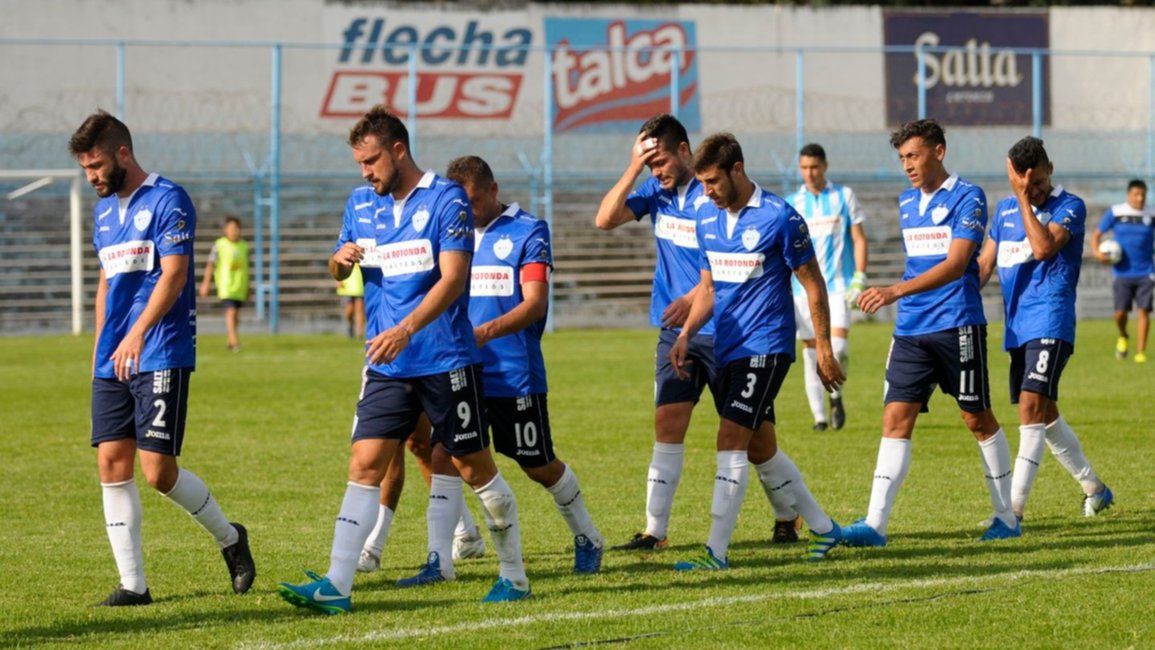 Gimnasia, entre el sueño de un ascenso y una realidad con carencias