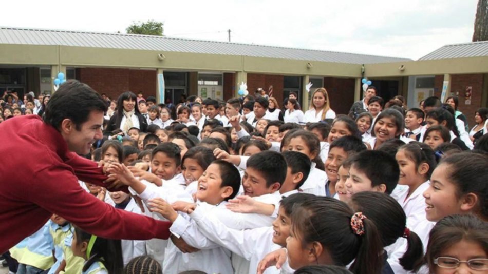 Urtubey inauguró refacciones en la escuela Nº 4.049 que beneficiarán a más de 700 alumnos