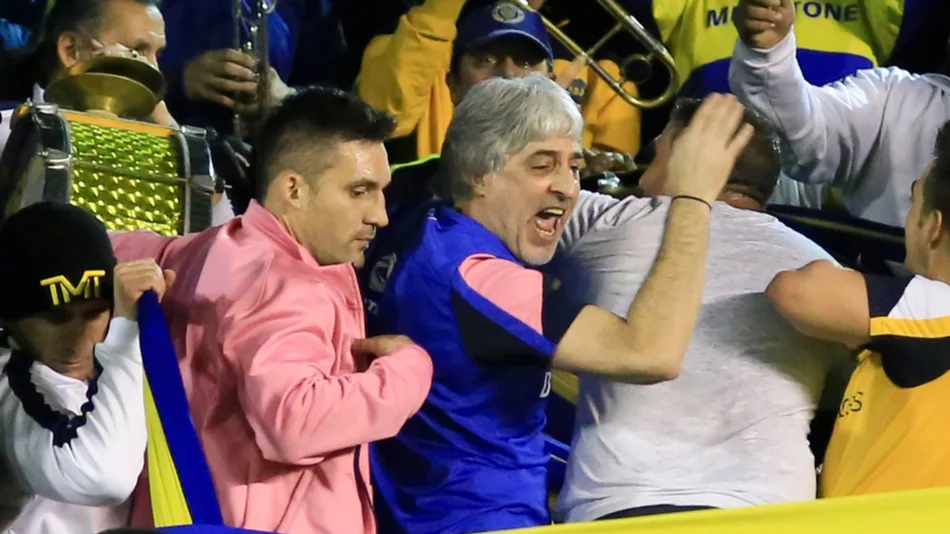 La "12" intimó a los jugadores y pidió ganar la Superliga y la Libertadores