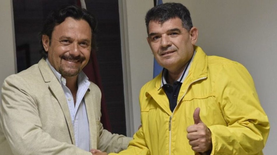 Olmedo va por la gobernación  y acordó una interna con Saénz