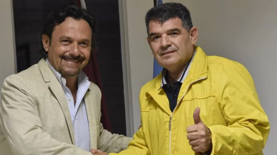Olmedo va por la gobernación  y acordó una interna con Saénz