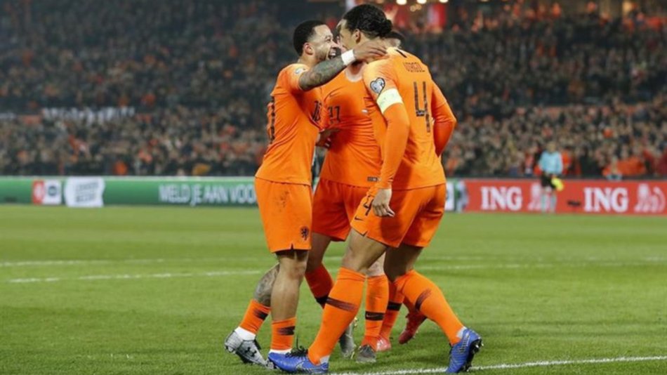 Holanda inicia su recuperación con una goleada