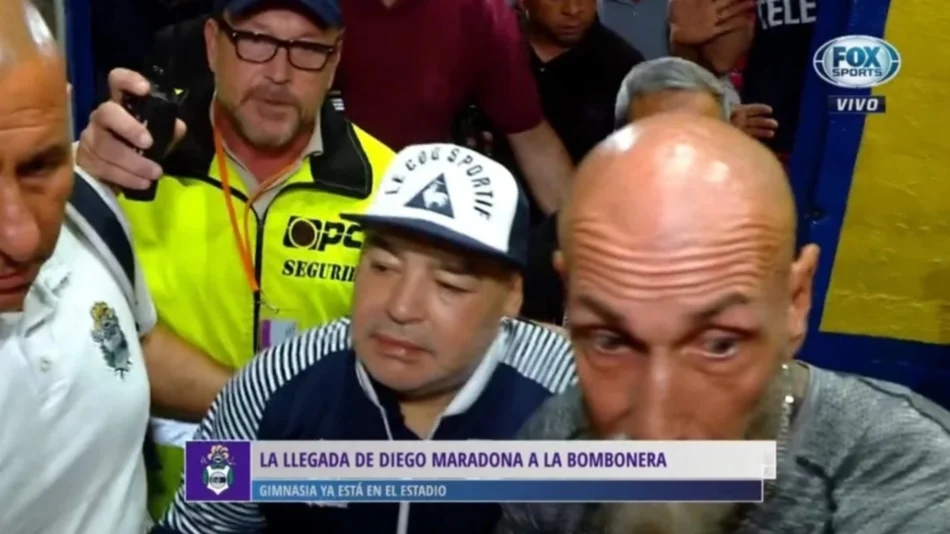 Una multitud de hinchas y fuegos artificiales para la recepción de Maradona en La Bombonera