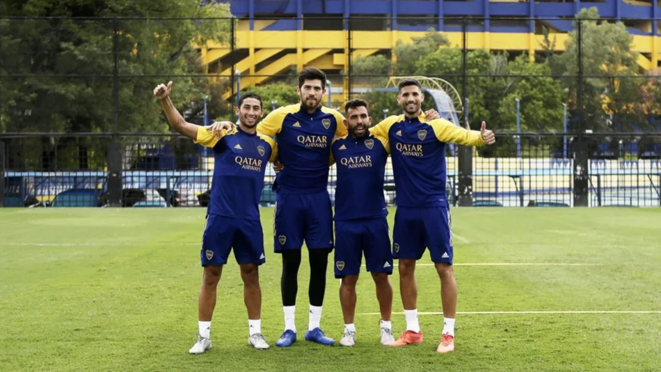 Tevez reapareció y tiró munición gruesa y Boca se "copa" ante Claypole