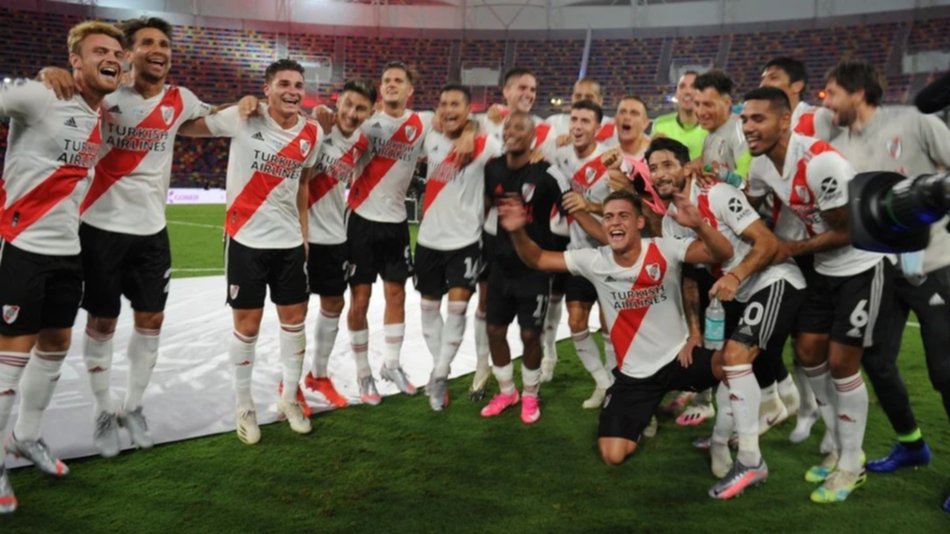 VIDEO. River gritó campeón: Goleó 5-0 a Racing  y se quedó con la Supercopa Argentina