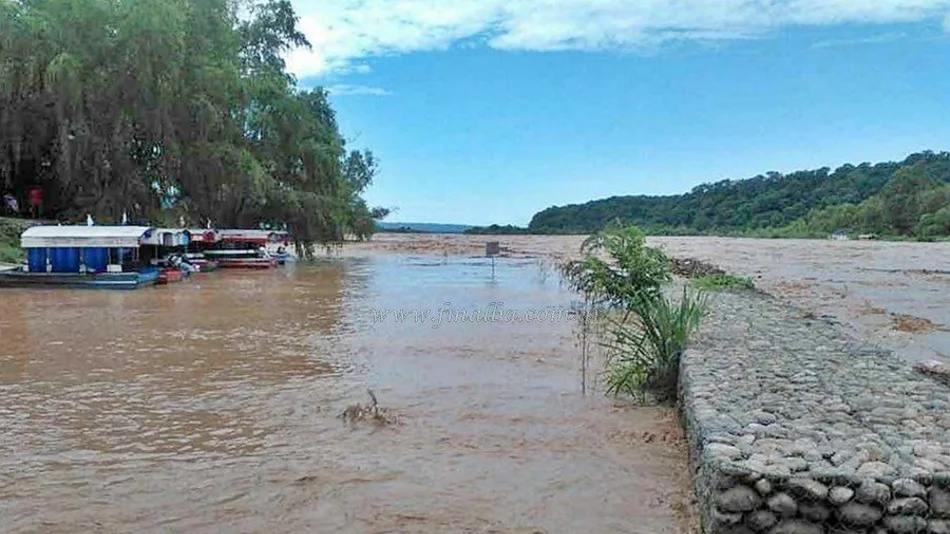Insisten en hacer  un puente peatonal entre los dos países