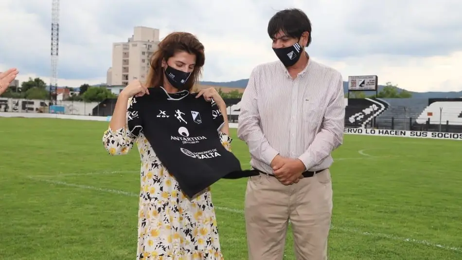 Bettina Romero reconoció a Central Norte por su centenario