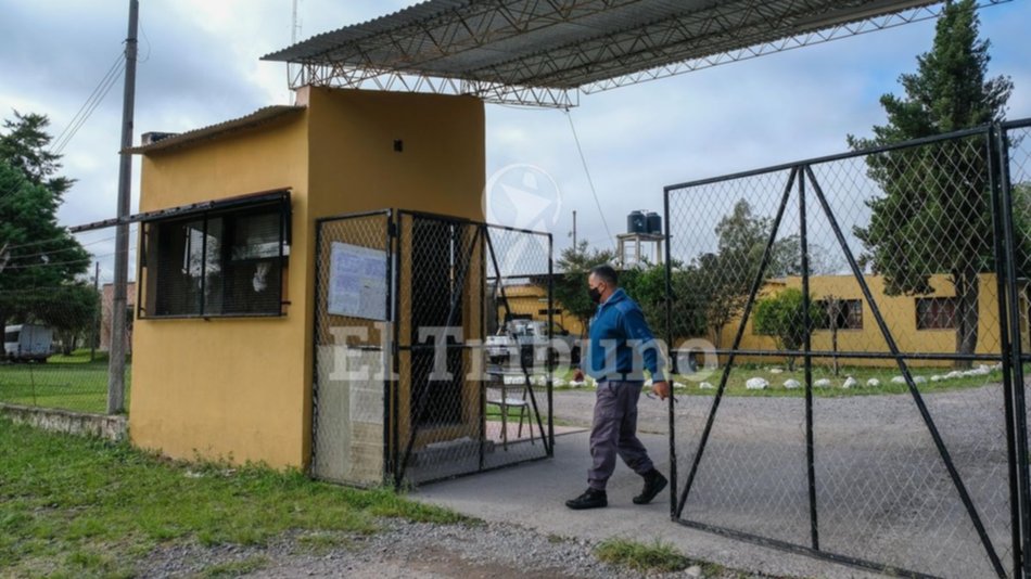 Ordenan junta médica para el adolescente sobreseído por el crimen de la docente