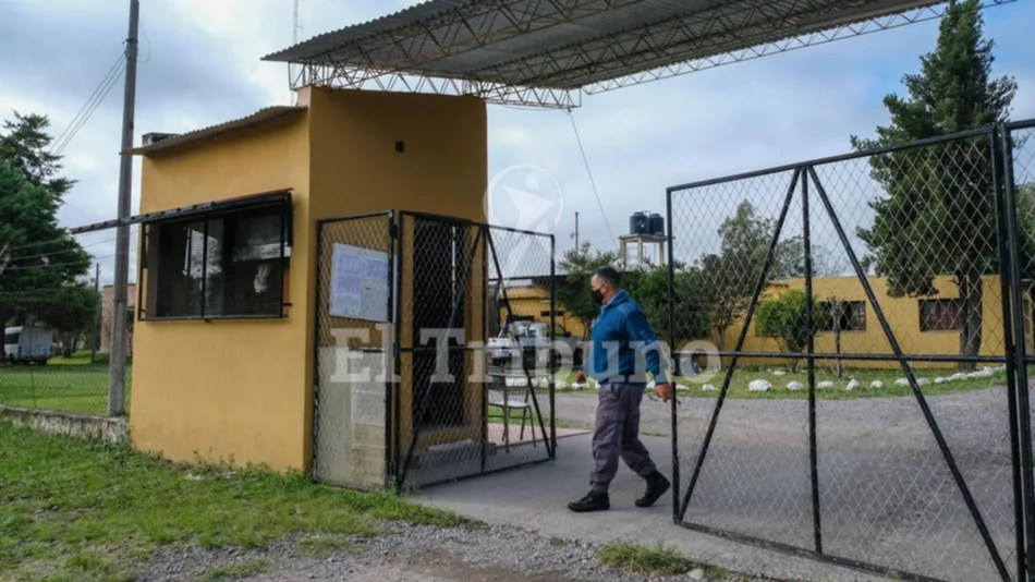 Ordenan junta médica para el adolescente sobreseído por el crimen de la docente