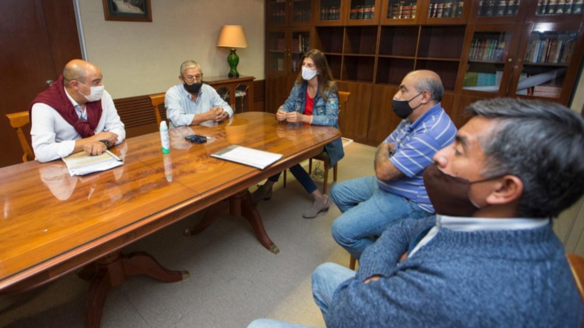 Paritarias: municipales acordaron un aumento del 32% y dos bonos