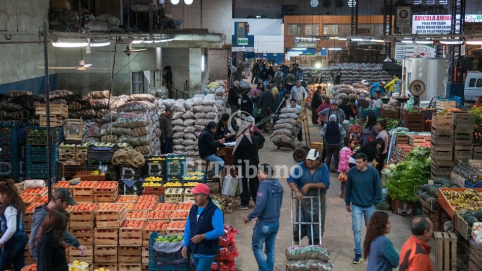 Tristeza y dolor en Cofruthos: un hombre murió mientras recorría el mercado