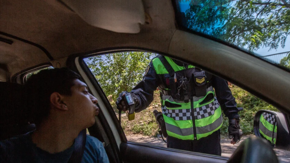  Polémica: trabajo comunitario  para los conductores alcoholizados  