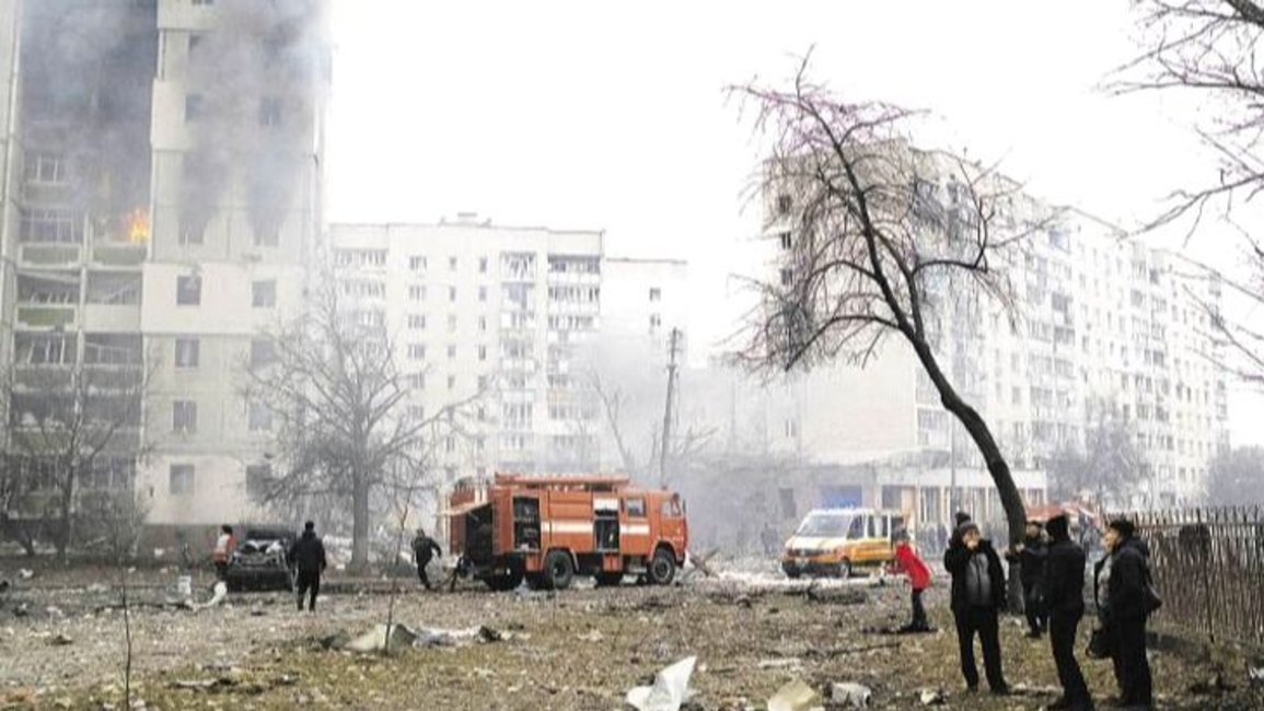 Rusia abrió corredores humanitarios pero Ucrania lo acusa de no frenar el fuego