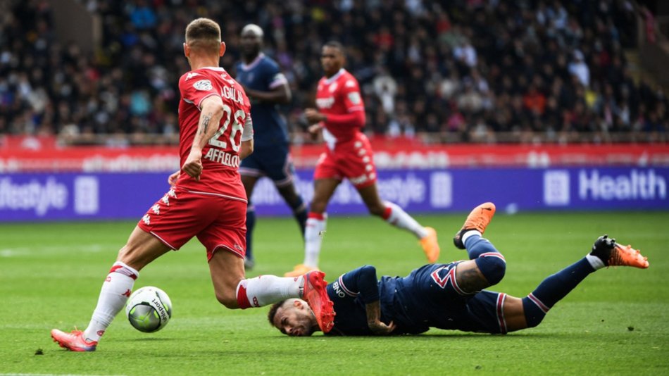 PSG, sin Messi, fue goleado y agrava su crisis