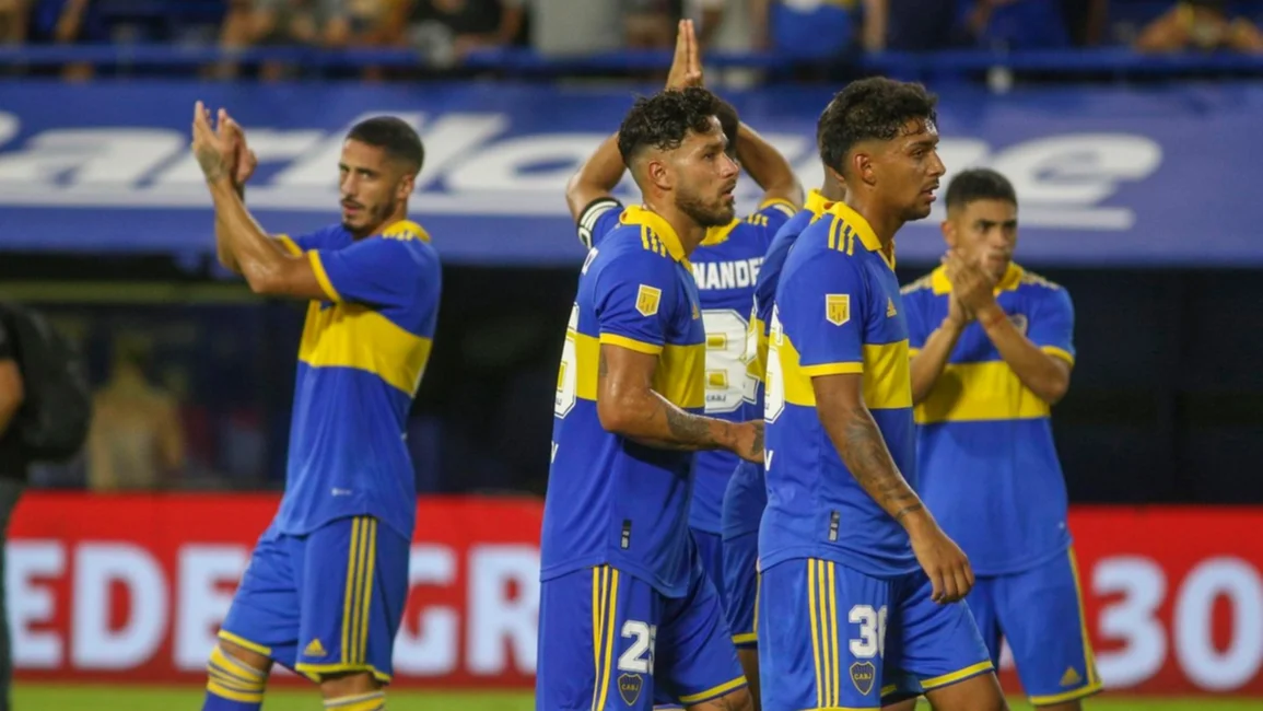 Boca visita a Banfield con el afán de volver al "pelotón"