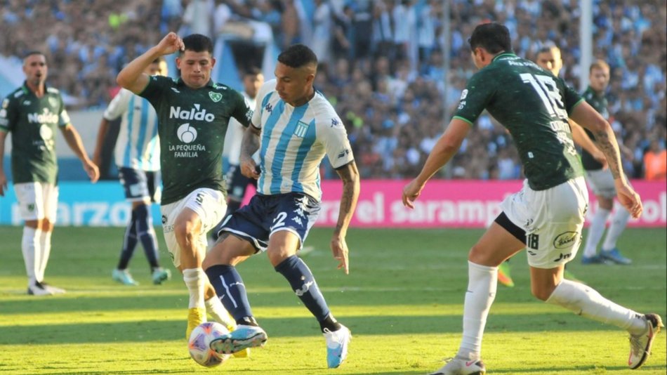 Racing le ganó a Sarmiento y no se aleja de la punta