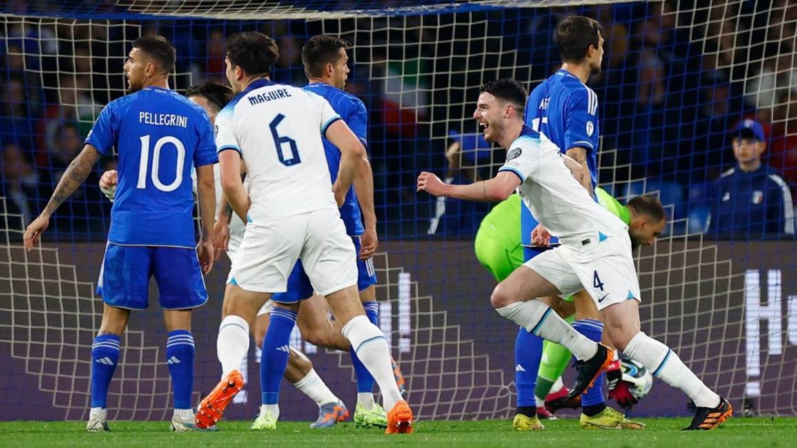 Pese al gol en el debut de Retegui, Italia no pudo ante Inglaterra en Nápoles
