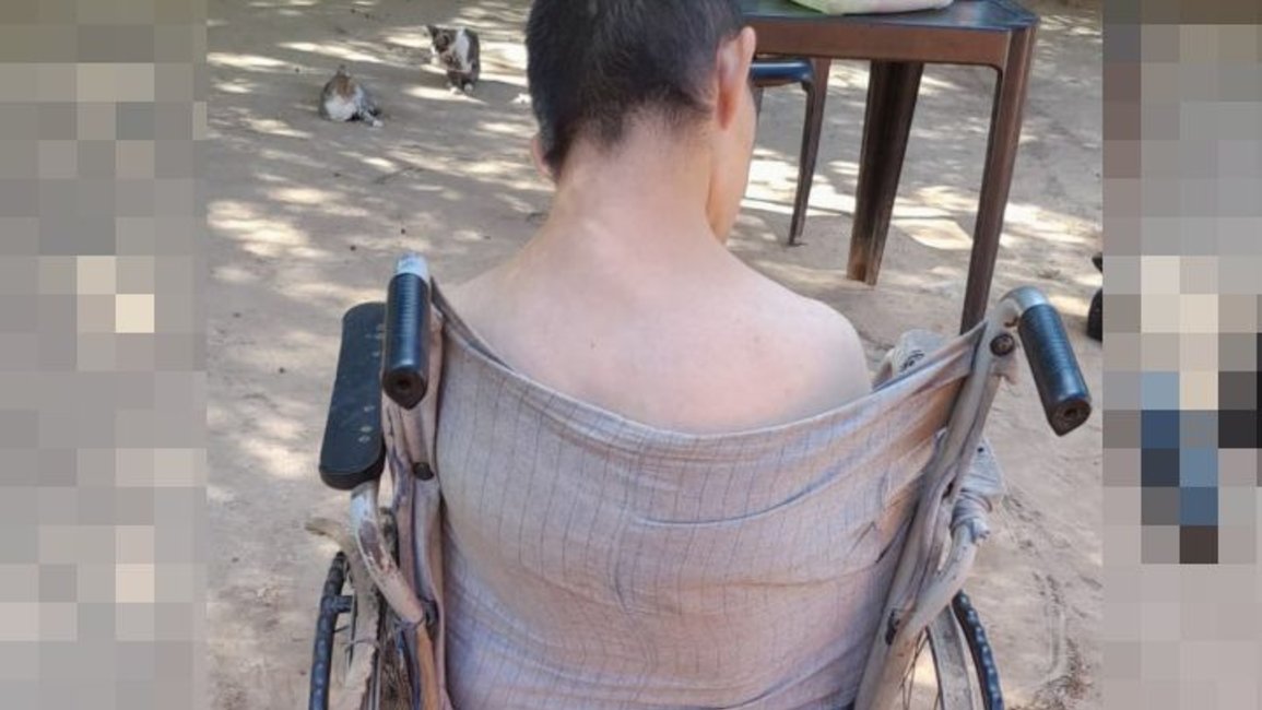 Una silla de ruedas nueva para Armandito Salas 