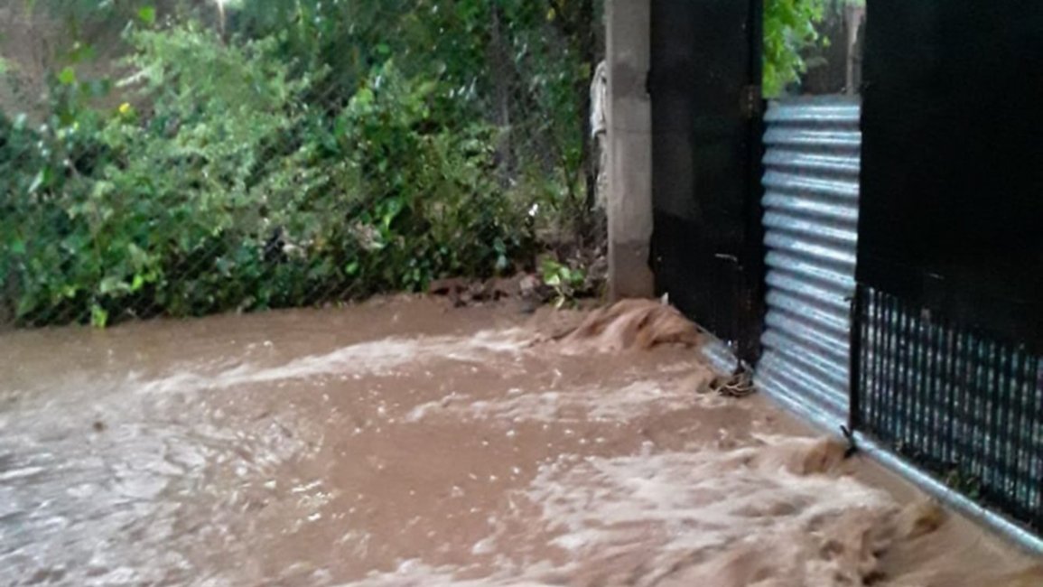 Una tormenta de 150 milímetros causó desastres en el norte