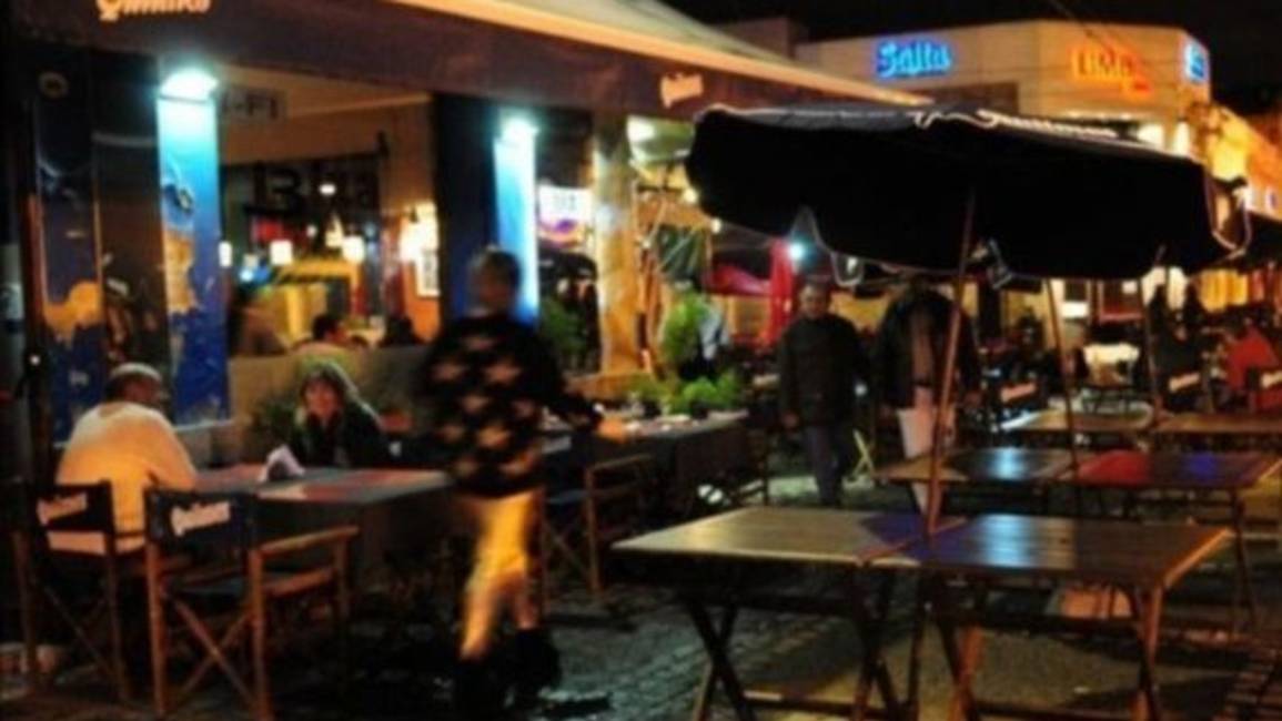 Mexicanos aprovecharon un corte de luz y se fueron sin pagar $ 28.000