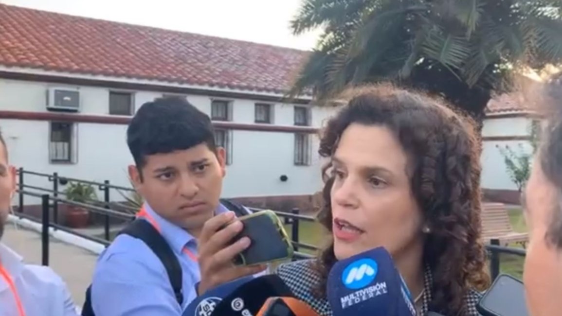 Fiore sobre el inicio de clases: "Vamos a empezar el 4 de marzo en un contexto complicado"