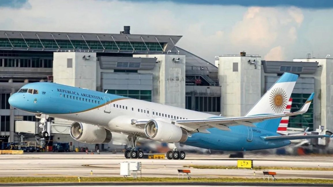 Milei transferirá a la Fuerza Aérea la flota presidencial